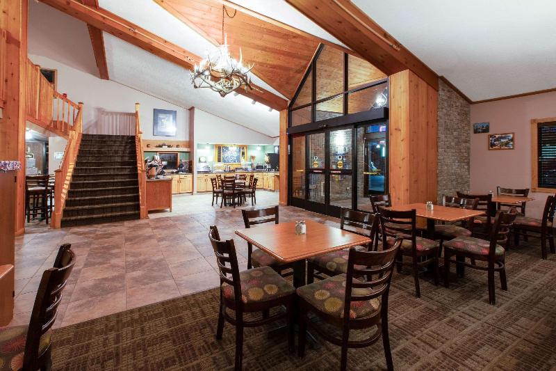 AmericInn by Wyndham Iron River image 3