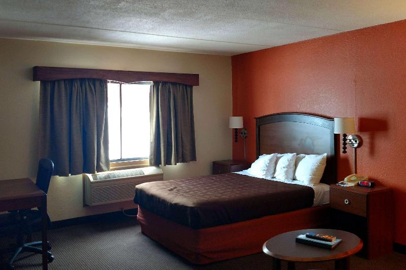 AmericInn by Wyndham Iron River image