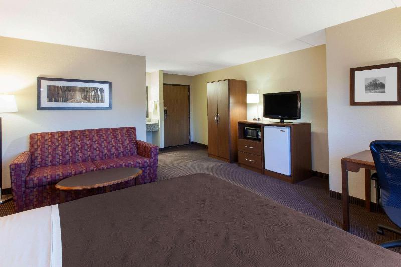 AmericInn by Wyndham Iron River image