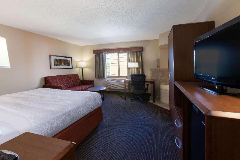 AmericInn by Wyndham Iron River image
