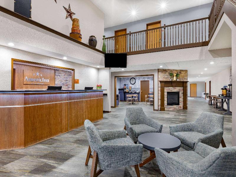AmericInn by Wyndham Pella