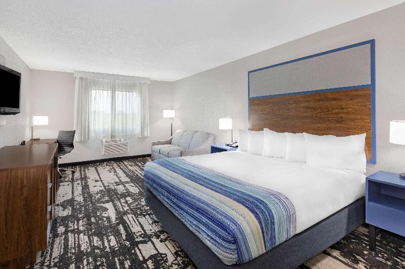 AmericInn by Wyndham Pella image