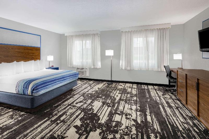 AmericInn by Wyndham Pella image