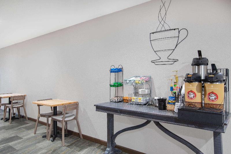 AmericInn by Wyndham Pella image