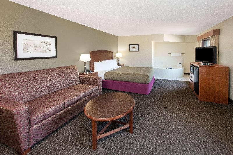 Americinn By Wyndham Grundy Center image