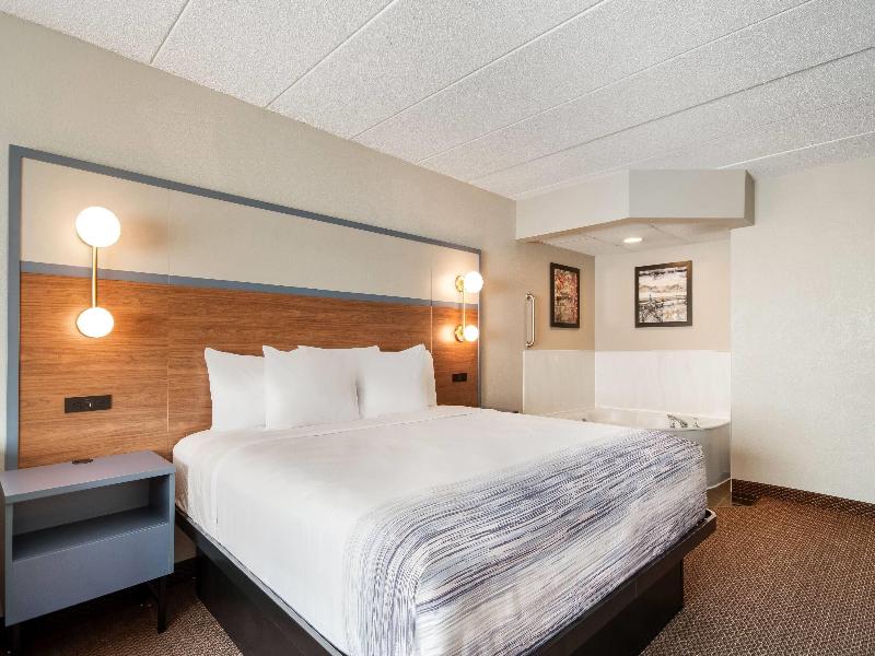 AmericInn by Wyndham St. Peter image
