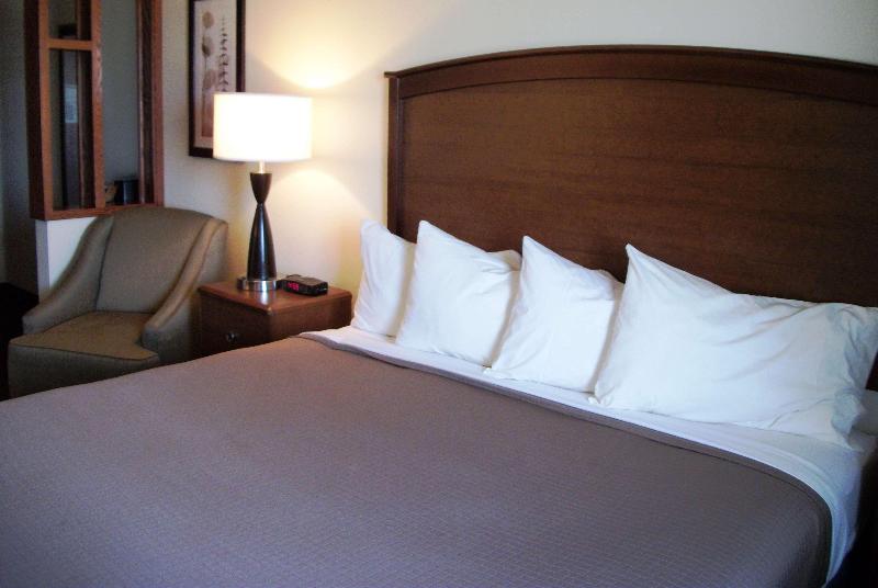 Americinn By Wyndham Beulah image