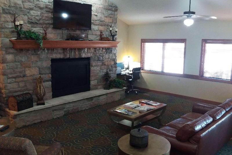 AmericInn by Wyndham Kewanee image