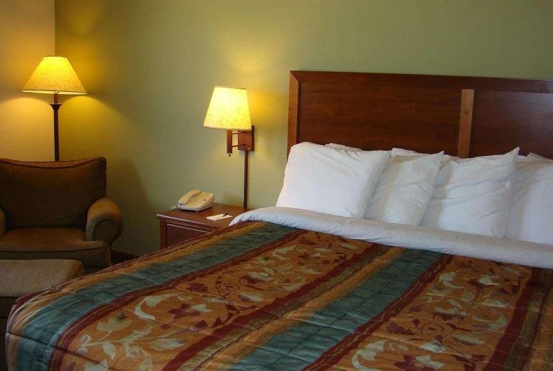 AmericInn by Wyndham Kewanee image