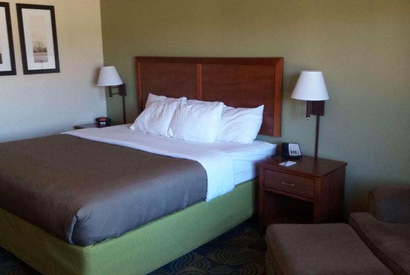 AmericInn by Wyndham Kewanee image