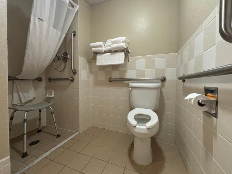 AmericInn by Wyndham Kewanee image