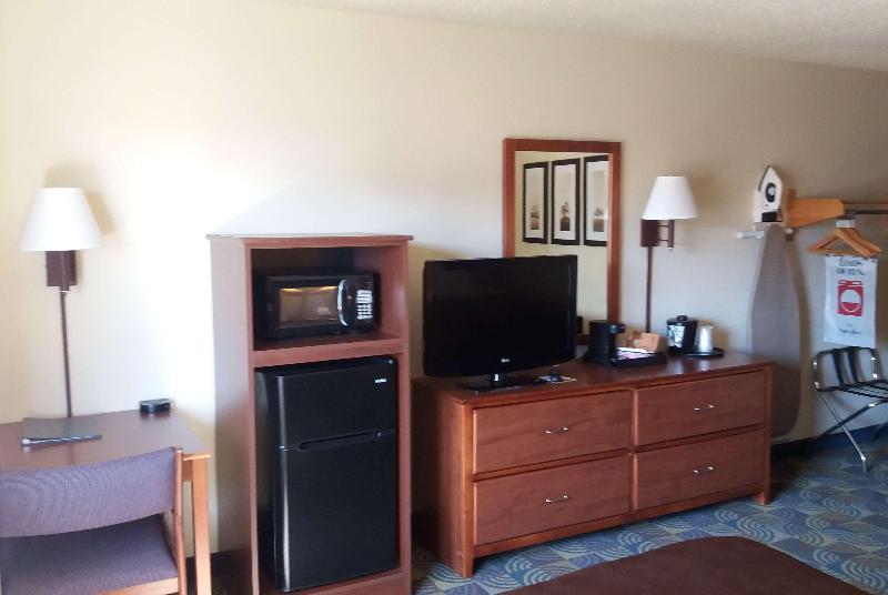AmericInn by Wyndham Kewanee image
