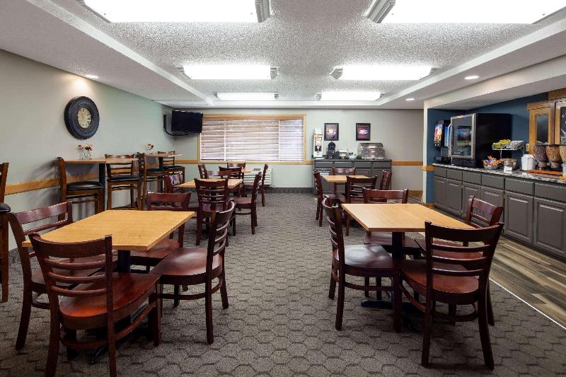 AmericInn by Wyndham Northfield image
