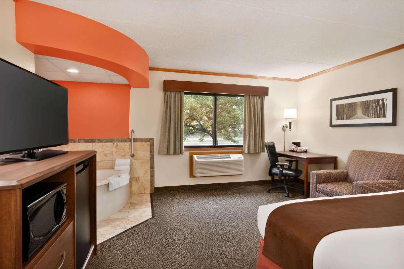 AmericInn by Wyndham Virginia image