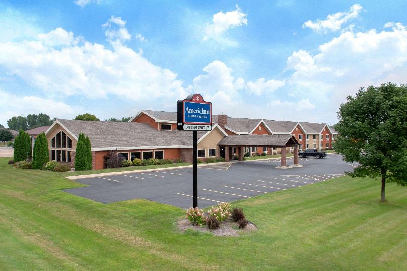 Americinn By Wyndham New London image