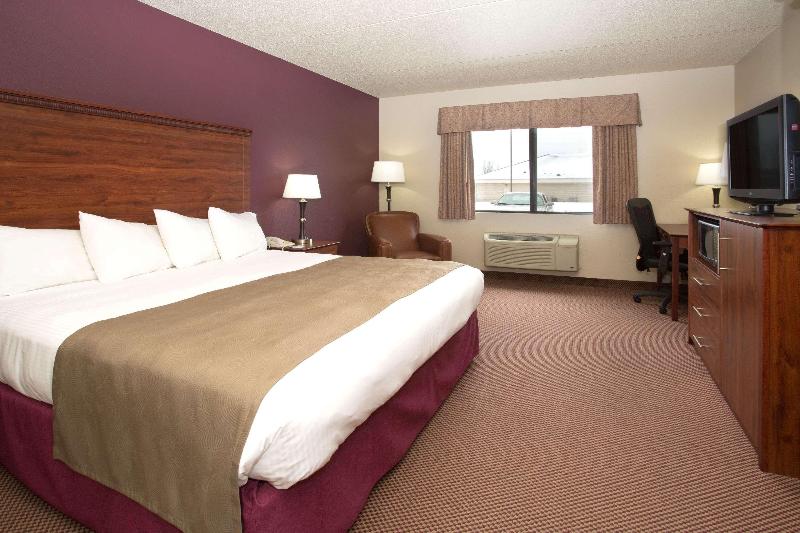 Americinn By Wyndham New London image