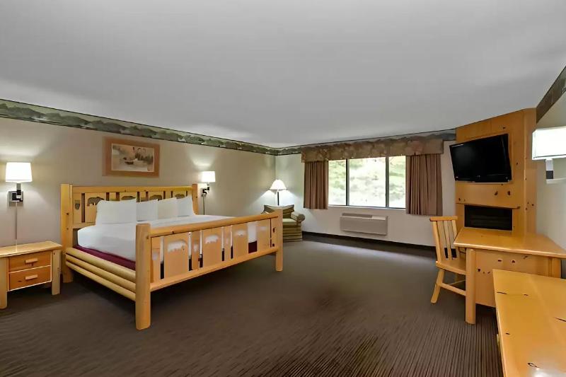 Quality Inn Ladysmith WI image