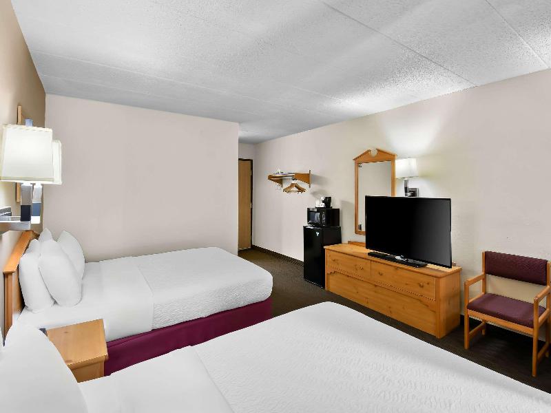 Quality Inn Ladysmith WI image