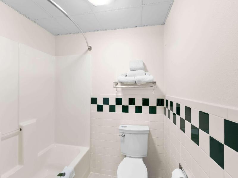 Quality Inn Ladysmith WI image