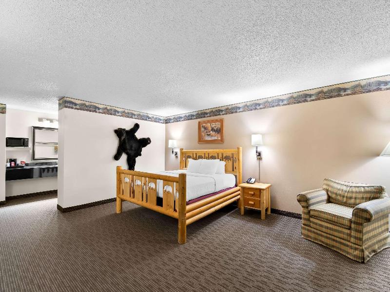 Quality Inn Ladysmith WI image