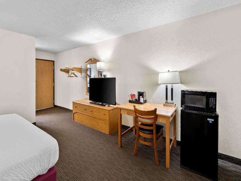Quality Inn Ladysmith WI image