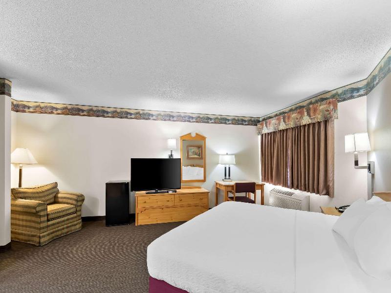 Quality Inn Ladysmith WI image 8