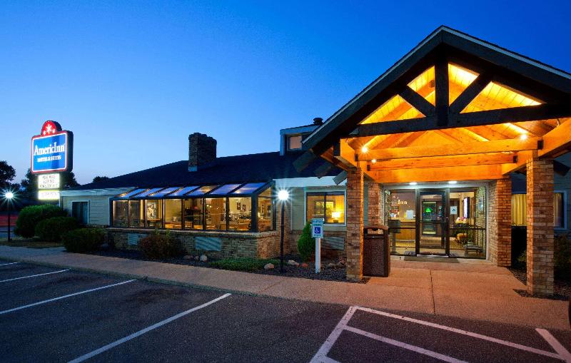 Americinn By Wyndham New Richmond image
