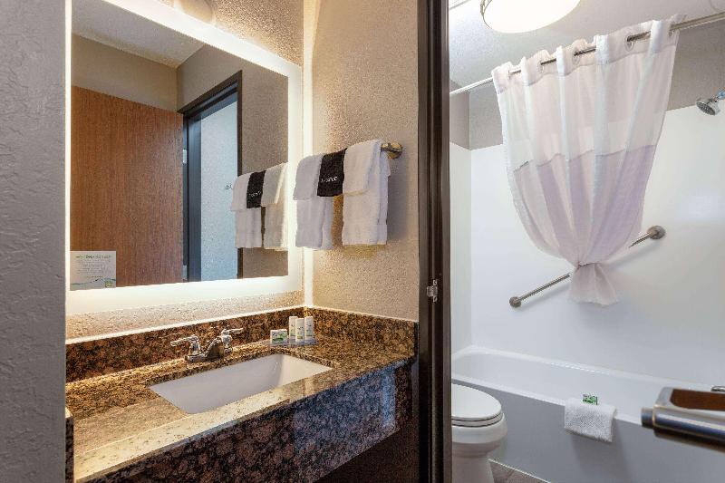 Americinn By Wyndham New Richmond image