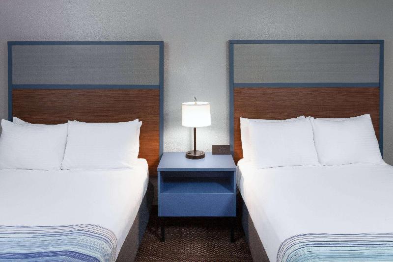 Americinn By Wyndham New Richmond image