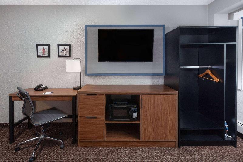 Americinn By Wyndham New Richmond image