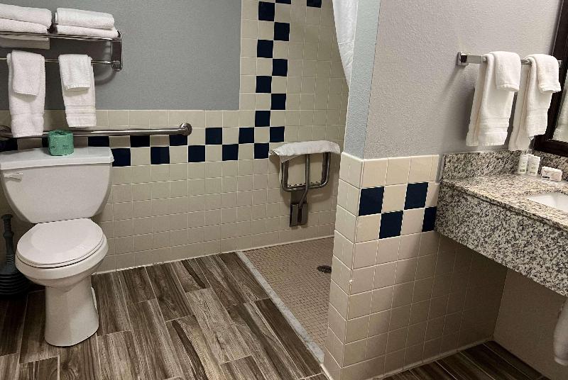 AmericInn by Wyndham Republic image 3