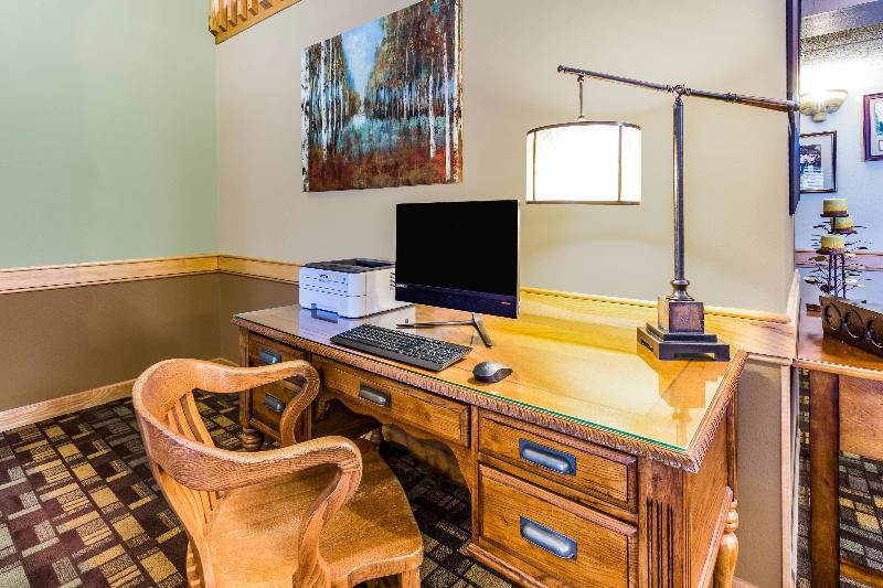 Americinn By Wyndham Hampton image