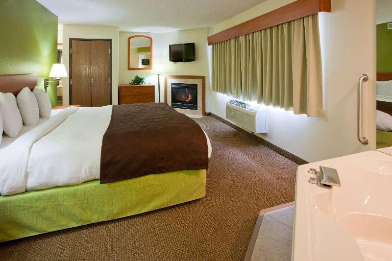 Americinn By Wyndham Thief River Falls image
