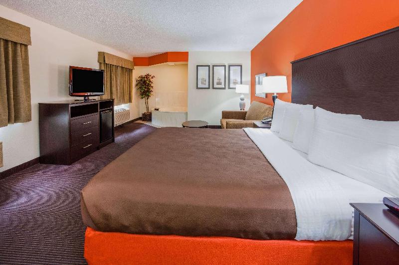 AmericInn by Wyndham Mora image