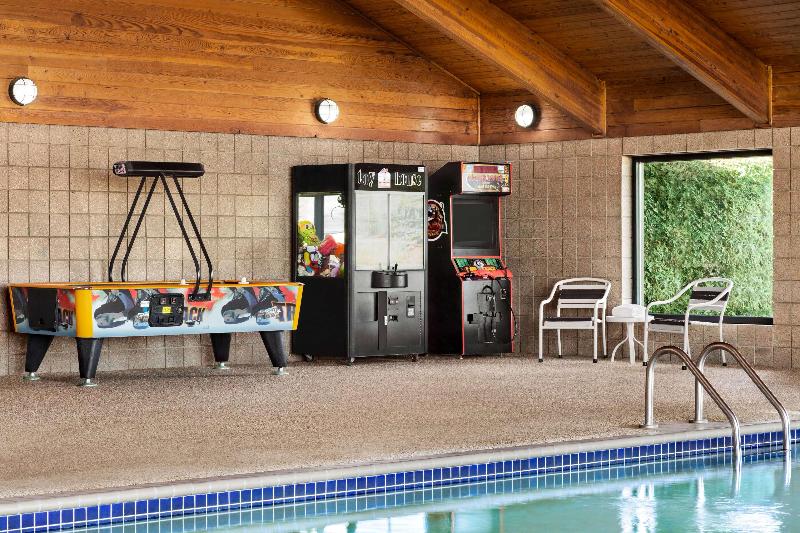 AmericInn by Wyndham Baudette image