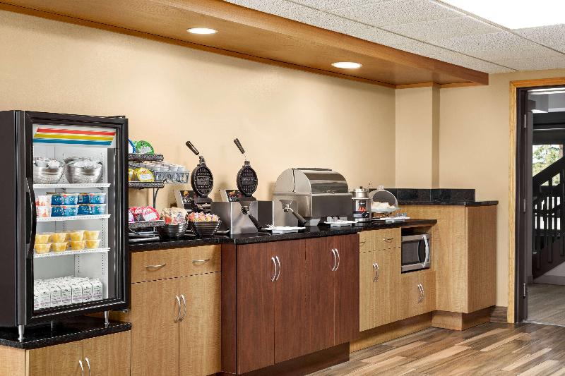 AmericInn by Wyndham Baudette image