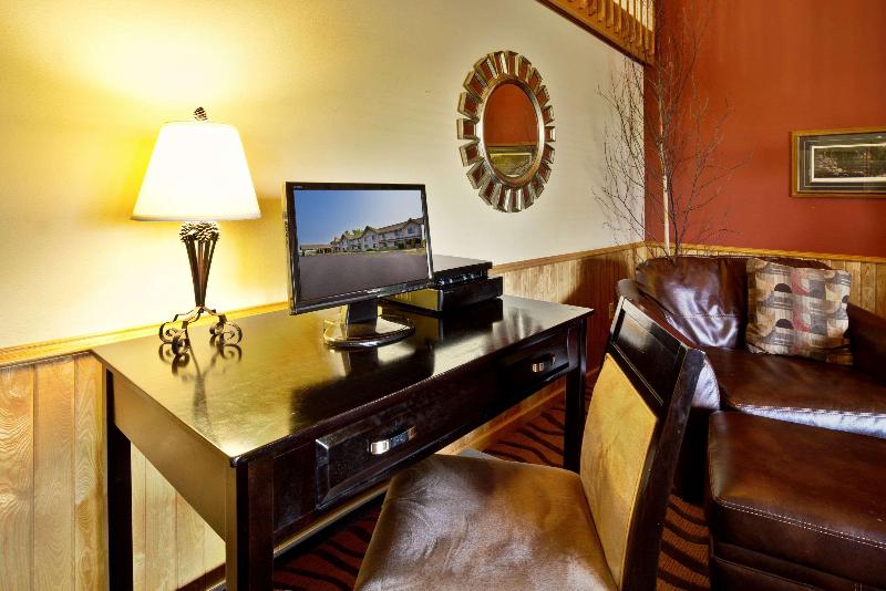 AmericInn by Wyndham Baudette image