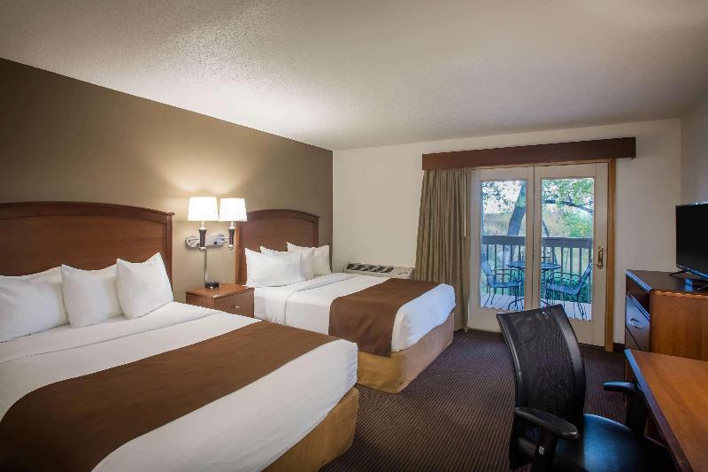 AmericInn by Wyndham Baudette image