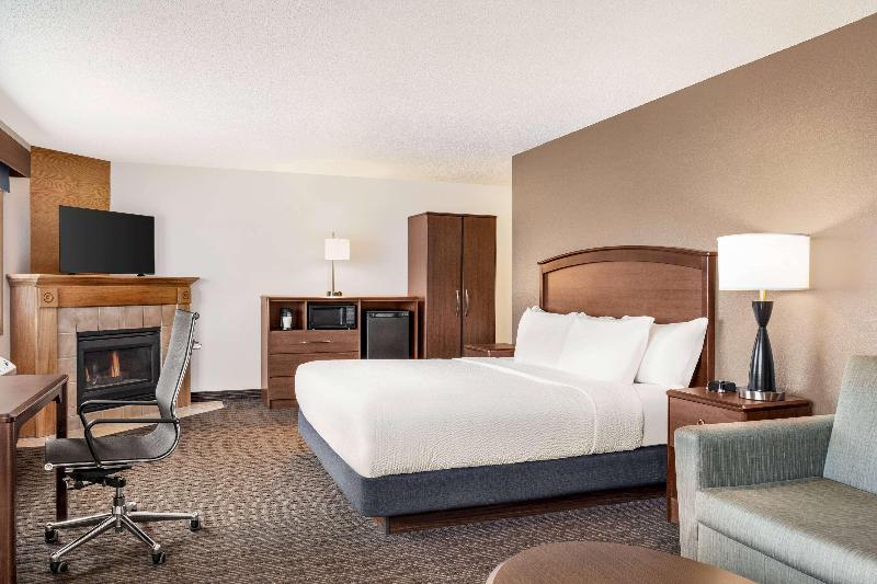 AmericInn by Wyndham Baudette image