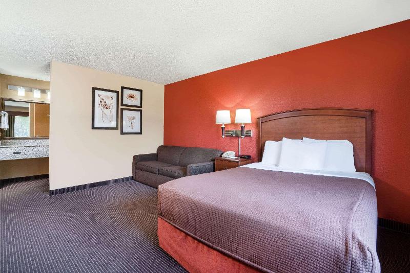 AmericInn by Wyndham Park Rapids image