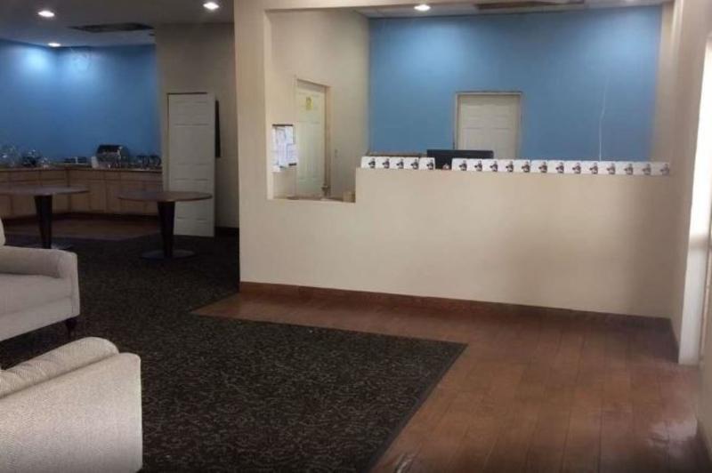 Travelodge by Wyndham Marston — view