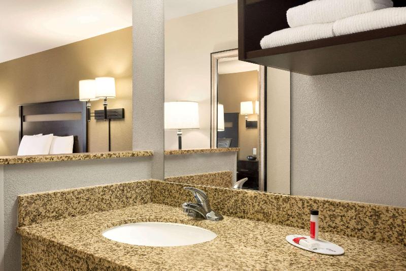 Travelodge by Wyndham Santa Teresa image