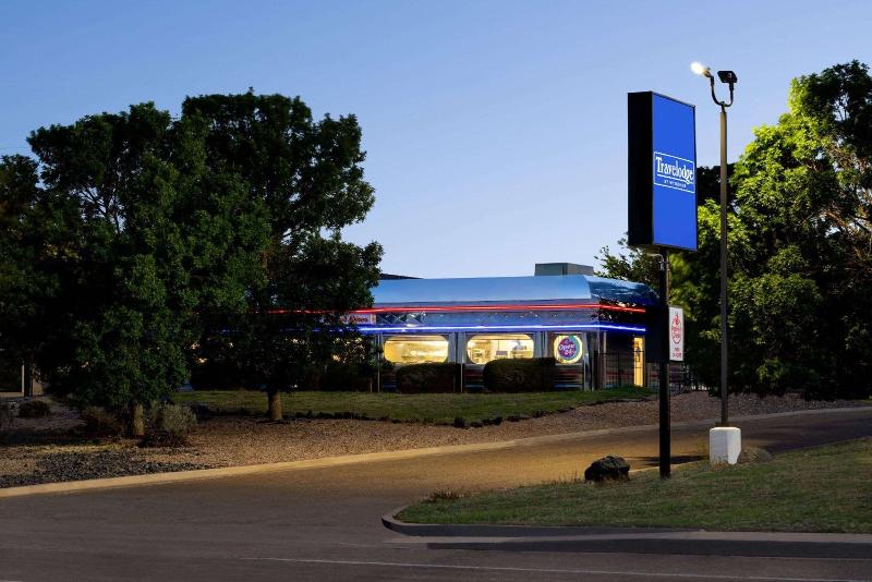 Travelodge by Wyndham Vaughn image