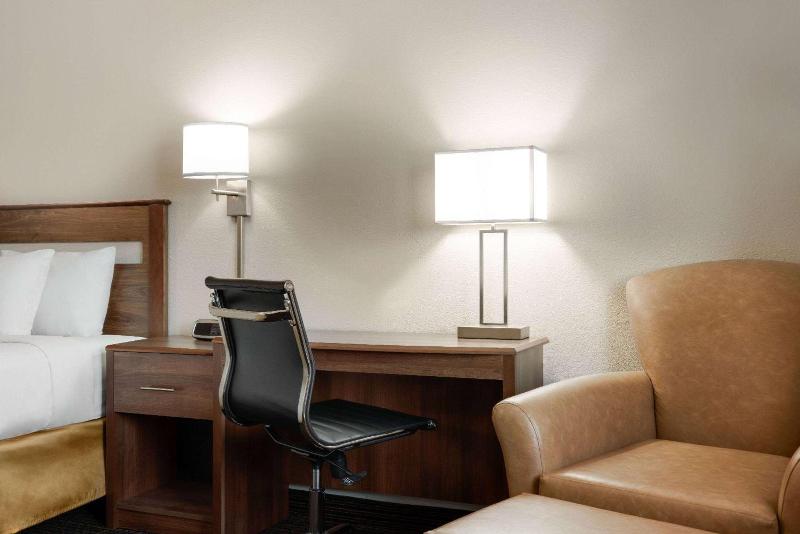 Travelodge by Wyndham Vaughn image 4