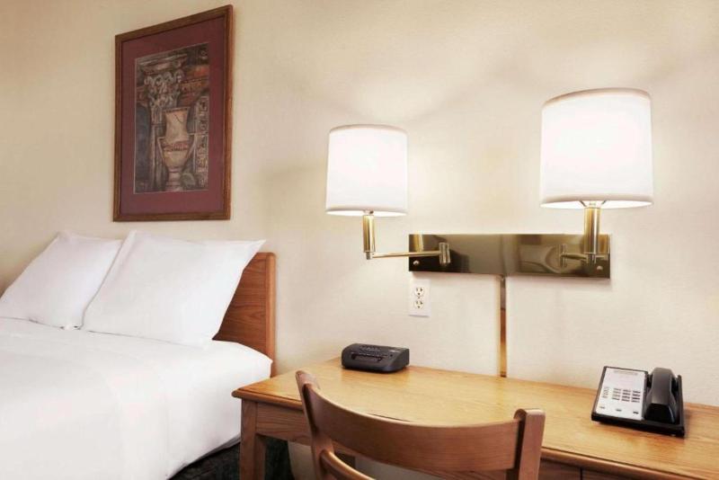 Travelodge by Wyndham Vaughn image