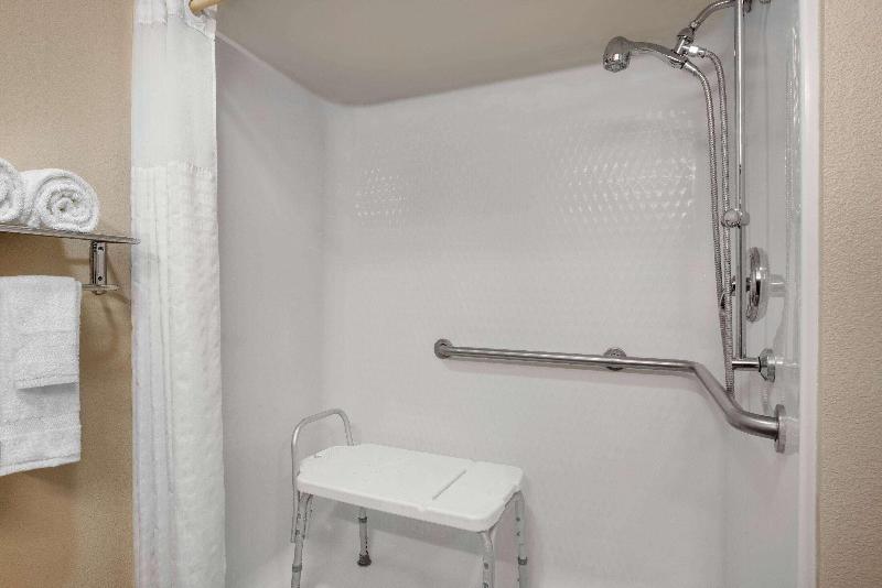 Travelodge by Wyndham Vaughn image 7