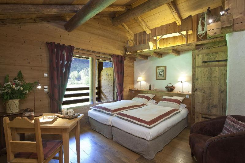 Hotel Les Fermes de Pierre & Anna image