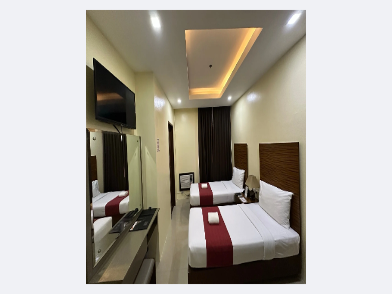 Sebastien Hotel image