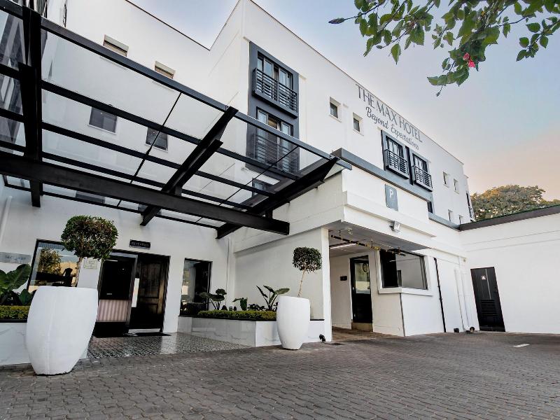 WeStay - Max Apartments image