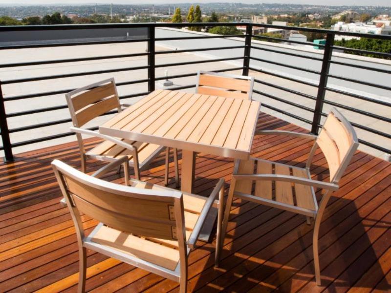 WeStay - Max Apartments image